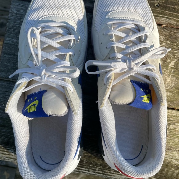 Nike Unisex Air Max White Blue Red Sneakers Like New Condition - Picture 5 of 9